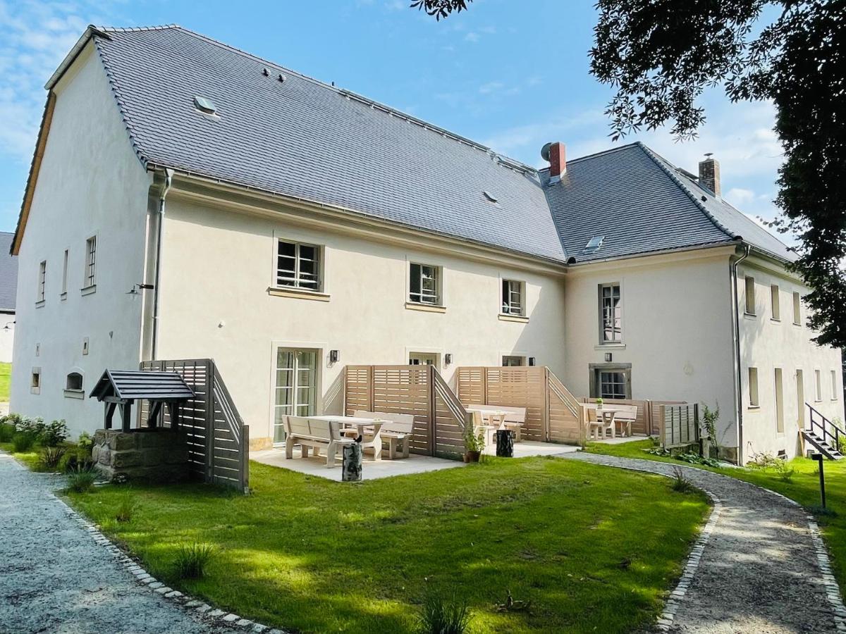Farmhouse Eckartsberg Im Zittauer Gebirge - Gemuetliche Und Moderne Ferienwohnungen Mit Terrasse Bagian luar foto